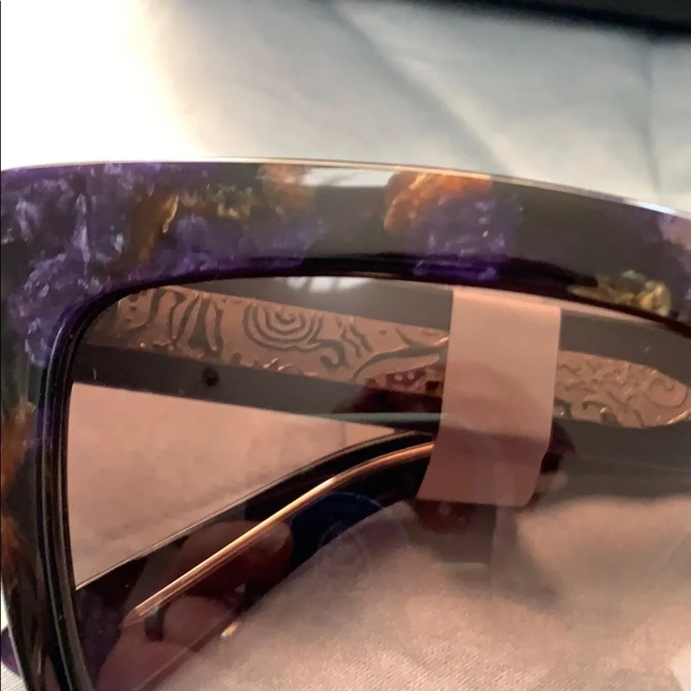 NWT ETRO Marble Violet Sunglasses comes w/case